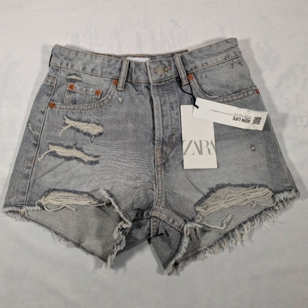 NWT Zara Denim Distressed Shorts Frayed Hem Line 5 Pocket US Size 2